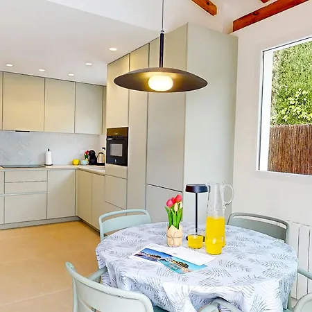 Nueva Vida En A 50m De La Playa Terraza Privada Y Barbacoa By Family Homes Appartement *